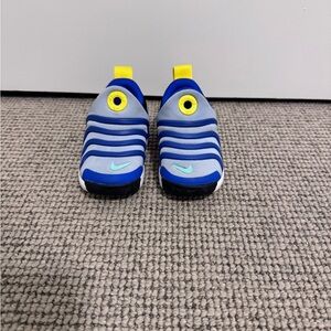 Nike Dynamo Go Blue Gray Slip-On Sneakers with Yellow Accents